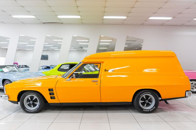 1975 HOLDEN SANDMAN M VAN