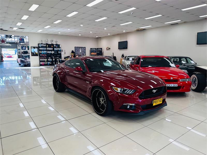 2017 FORD MUSTANG FM MY17 FASTBACK GT 5.0 V8 6 SP MANUAL 2D COUPE