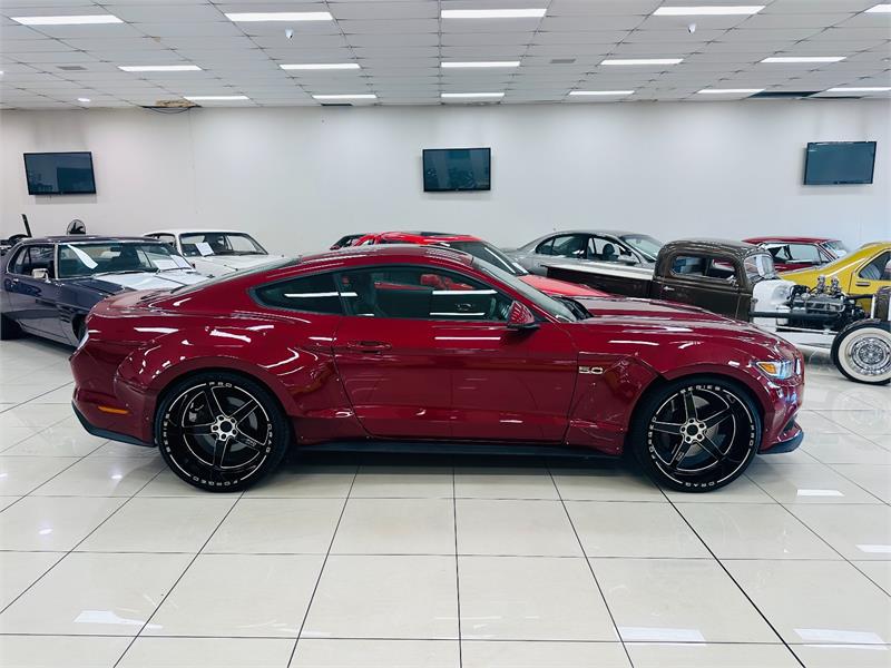 2017 FORD MUSTANG FM MY17 FASTBACK GT 5.0 V8 6 SP MANUAL 2D COUPE