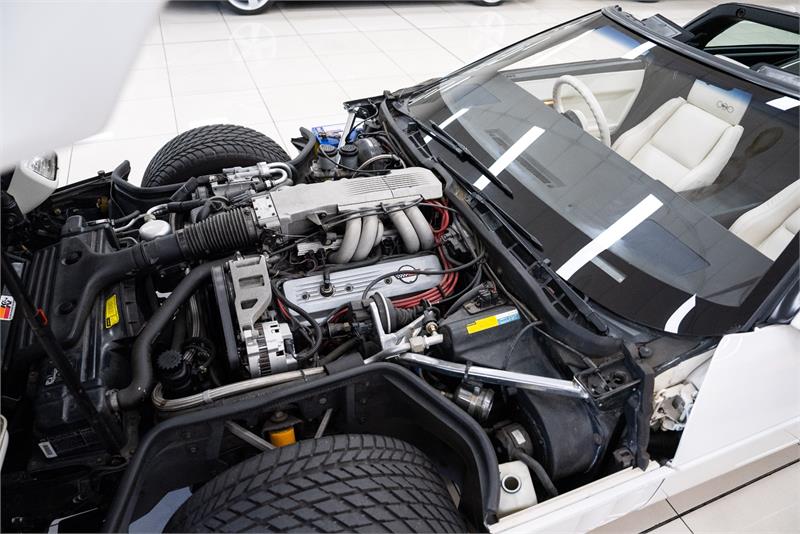 1988 CHEVROLET CORVETTE 35TH ANNIVERSARY 3 SP AUTOMATIC 2D TARGA