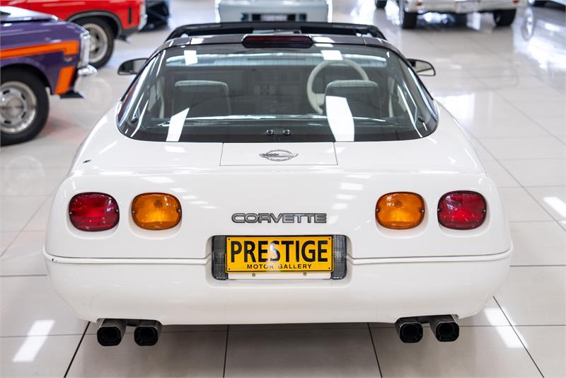 1988 CHEVROLET CORVETTE 35TH ANNIVERSARY 3 SP AUTOMATIC 2D TARGA
