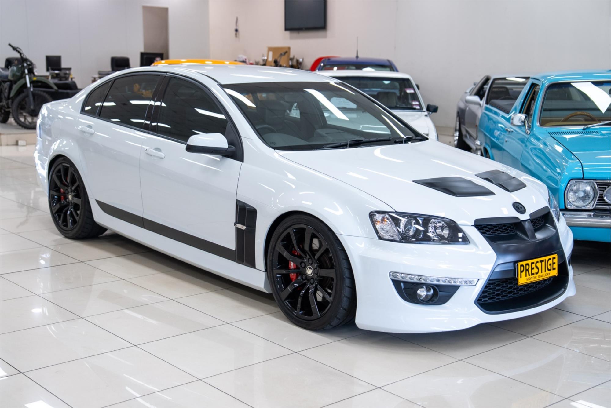 2011 HSV CLUBSPORT E3 MY12 R8 SV BLACK EDITION 6 SP MANUAL 4D SEDAN