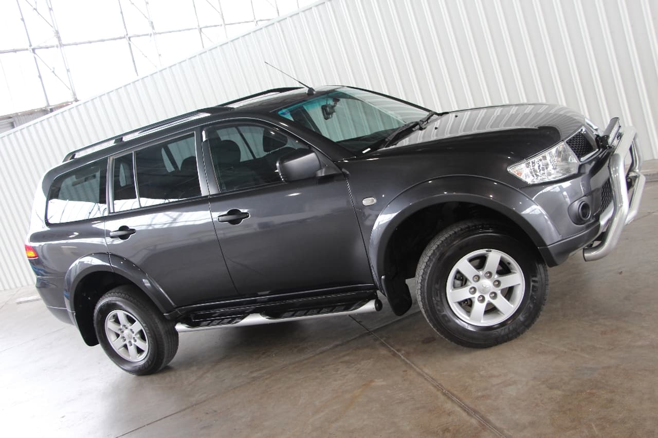 2012 MITSUBISHI CHALLENGER PB SPORTS AUTOMATIC WAGON