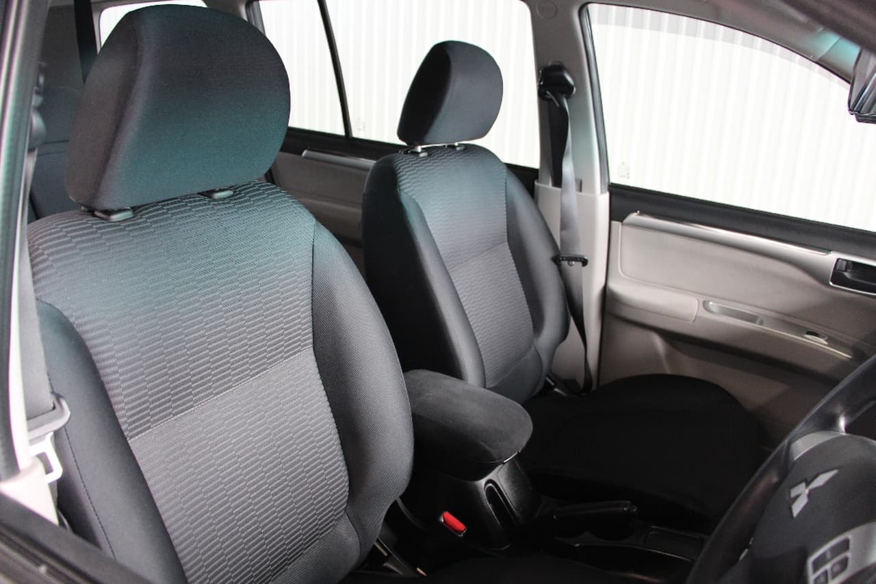 2012 MITSUBISHI CHALLENGER PB SPORTS AUTOMATIC WAGON