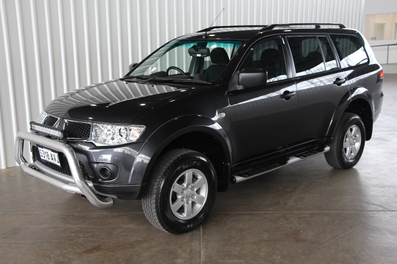 2012 MITSUBISHI CHALLENGER PB SPORTS AUTOMATIC WAGON