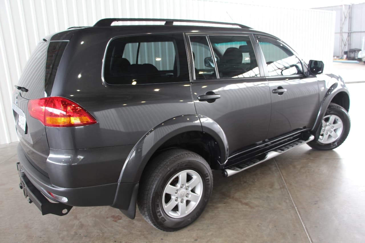 2012 MITSUBISHI CHALLENGER PB SPORTS AUTOMATIC WAGON