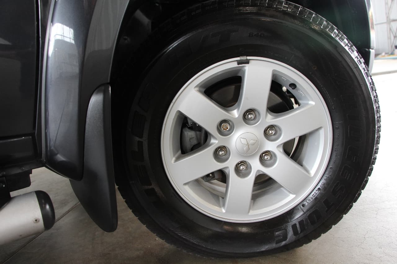 2012 MITSUBISHI CHALLENGER PB SPORTS AUTOMATIC WAGON