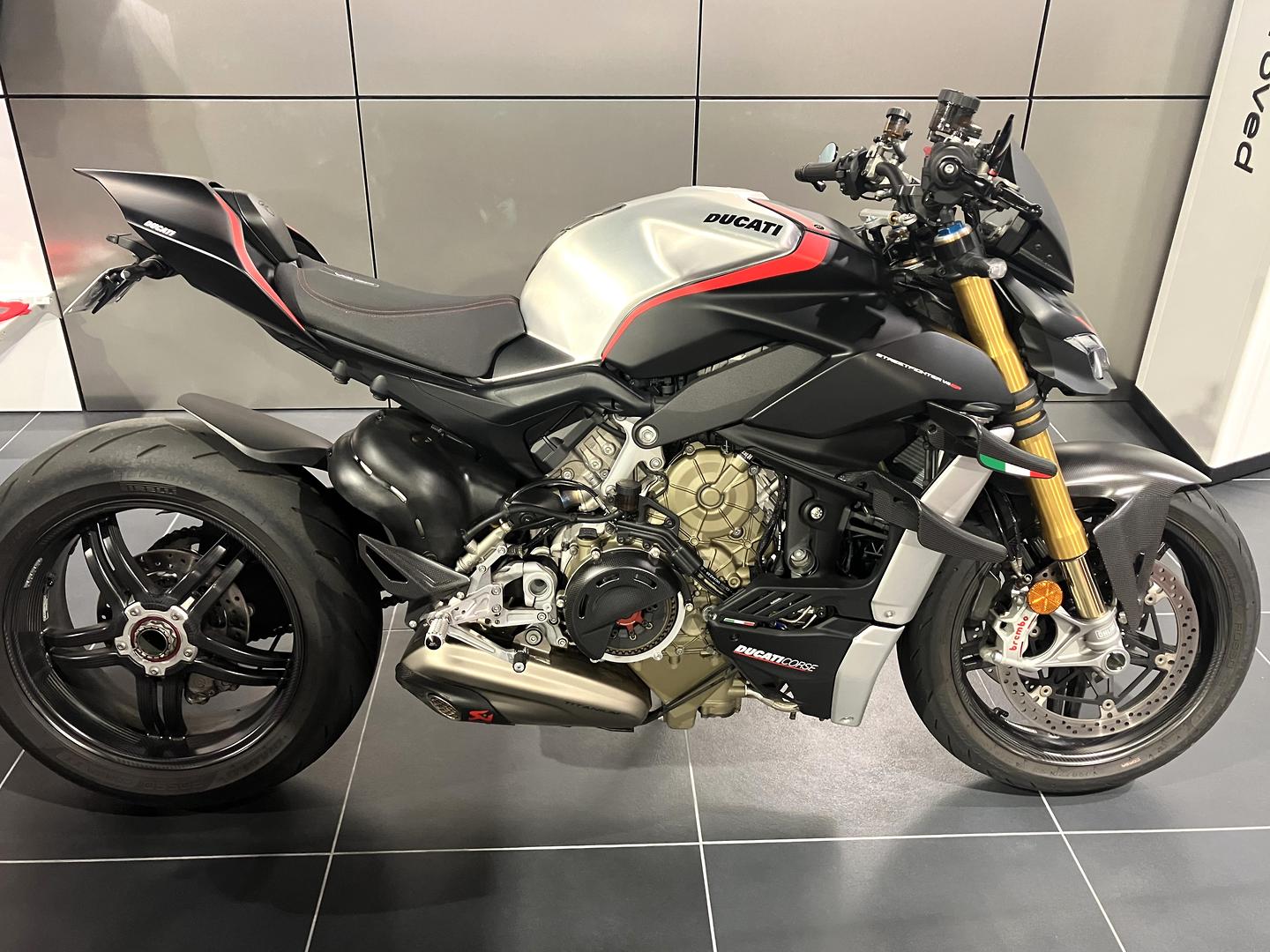 2022 DUCATI STREETFIGHTER V4 SP SPORTS