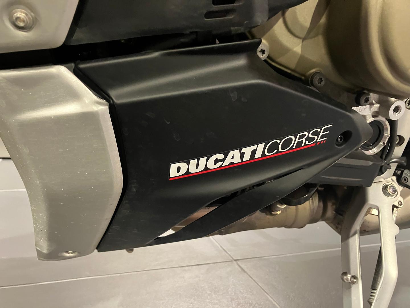 2022 DUCATI STREETFIGHTER V4 SP SPORTS