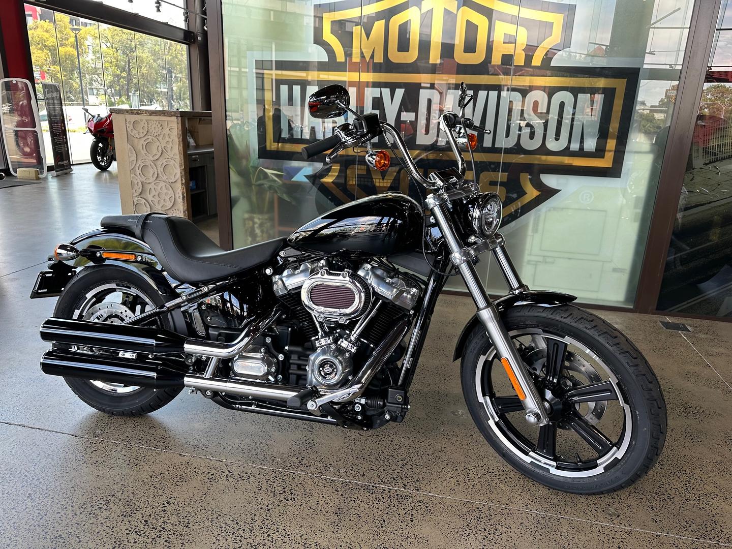 2022 HARLEY-DAVIDSON SOFTAIL STANDARD 107 (FXST) CRUISER