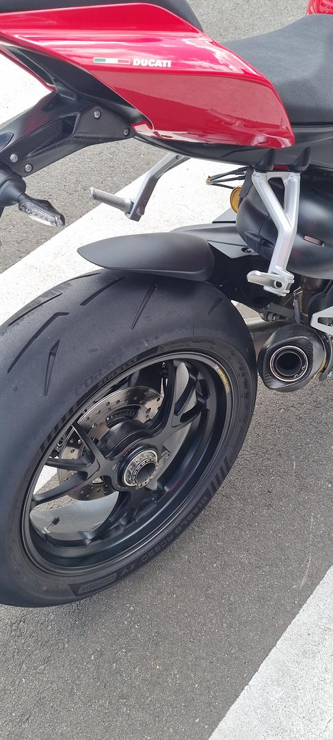 2021 DUCATI STREETFIGHTER V4 SPORTS