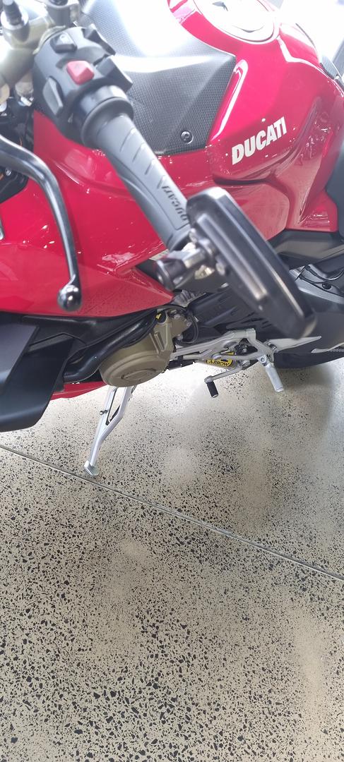 2021 DUCATI STREETFIGHTER V4 SPORTS