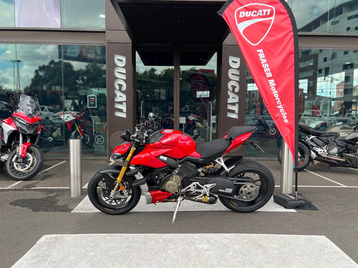2021 DUCATI STREETFIGHTER V4 SPORTS