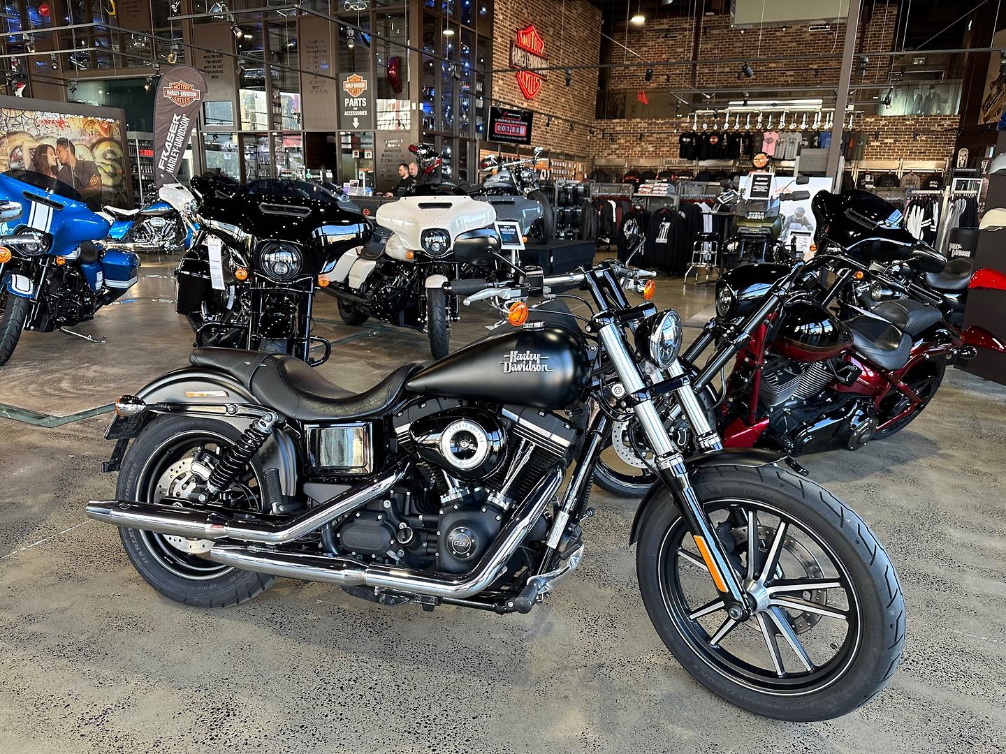 2016 HARLEY-DAVIDSON DYNA STREET BOB 103 (FXDB 103) CRUISER