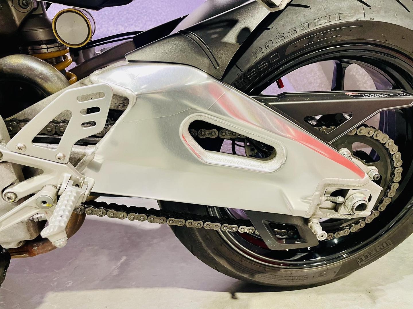 2017 APRILIA TUONO V4 1100 RR SPORTS