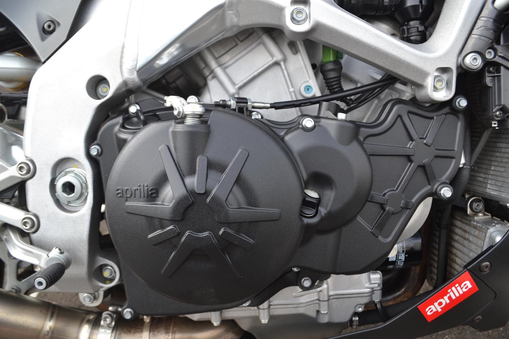 2017 APRILIA TUONO V4 1100 RR SPORTS