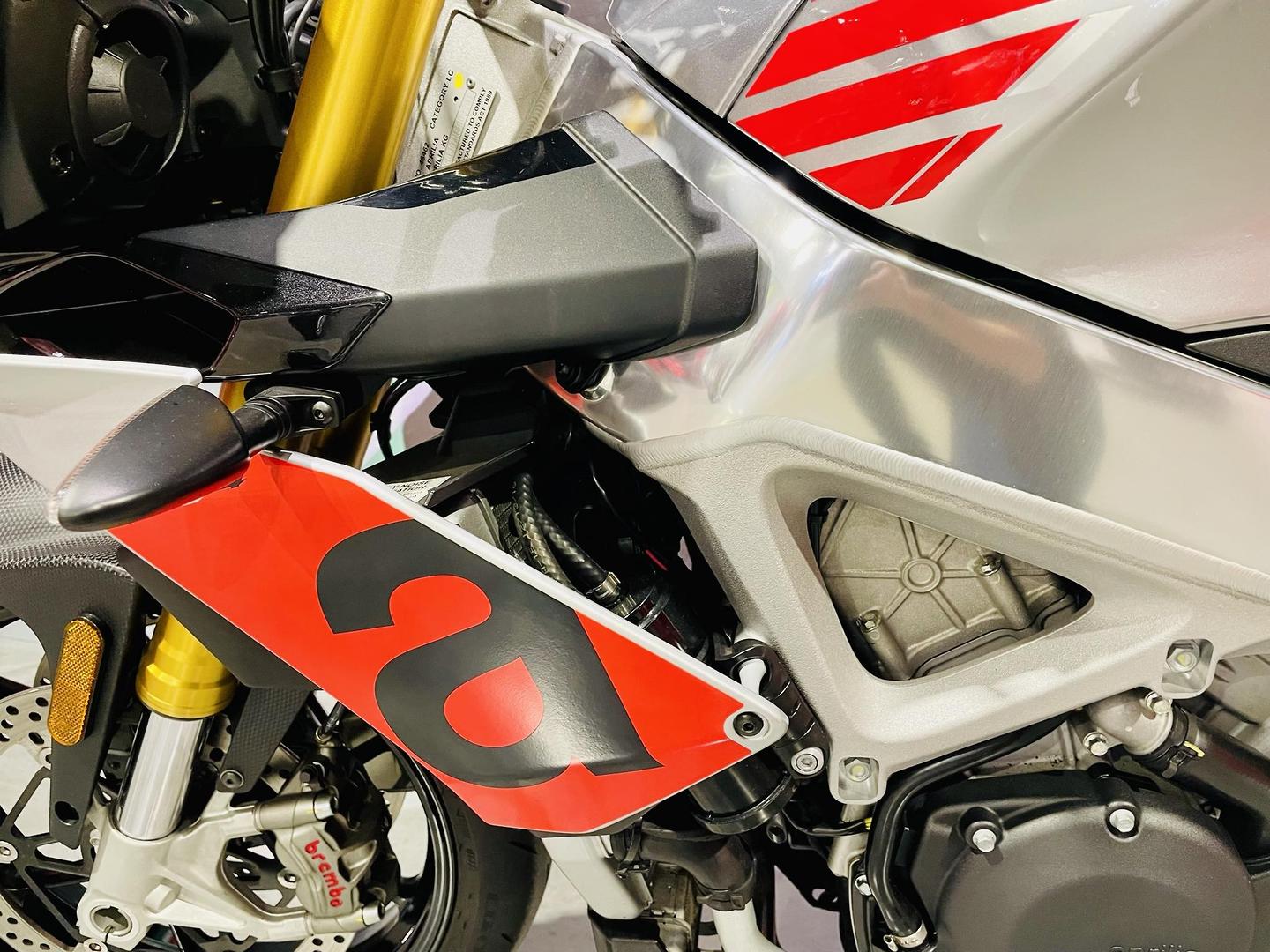 2017 APRILIA TUONO V4 1100 RR SPORTS