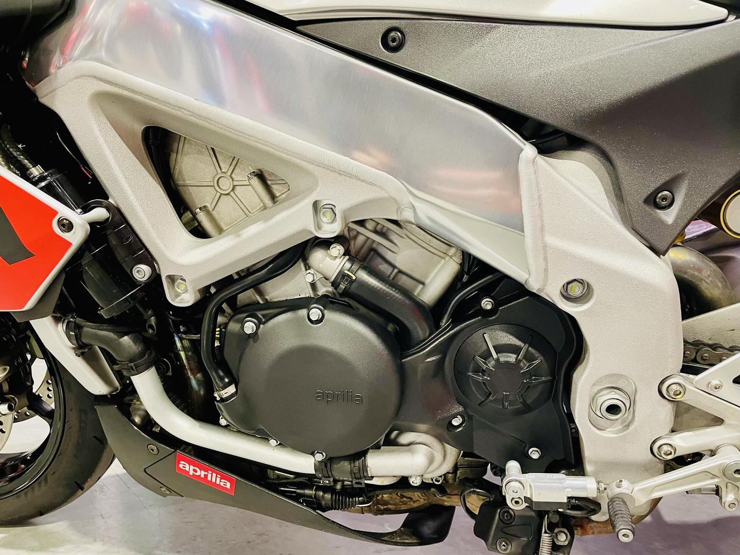 2017 APRILIA TUONO V4 1100 RR SPORTS