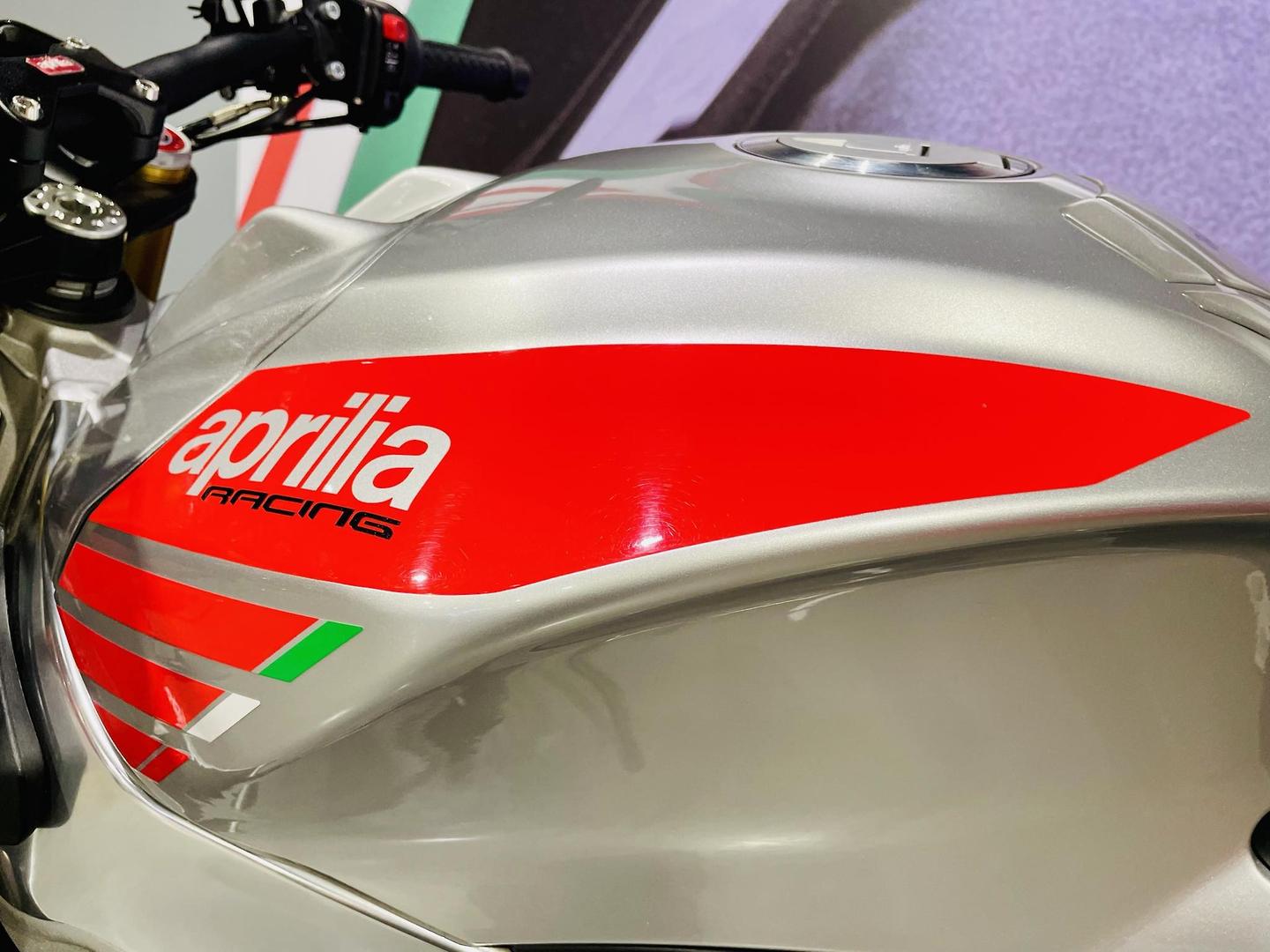 2017 APRILIA TUONO V4 1100 RR SPORTS