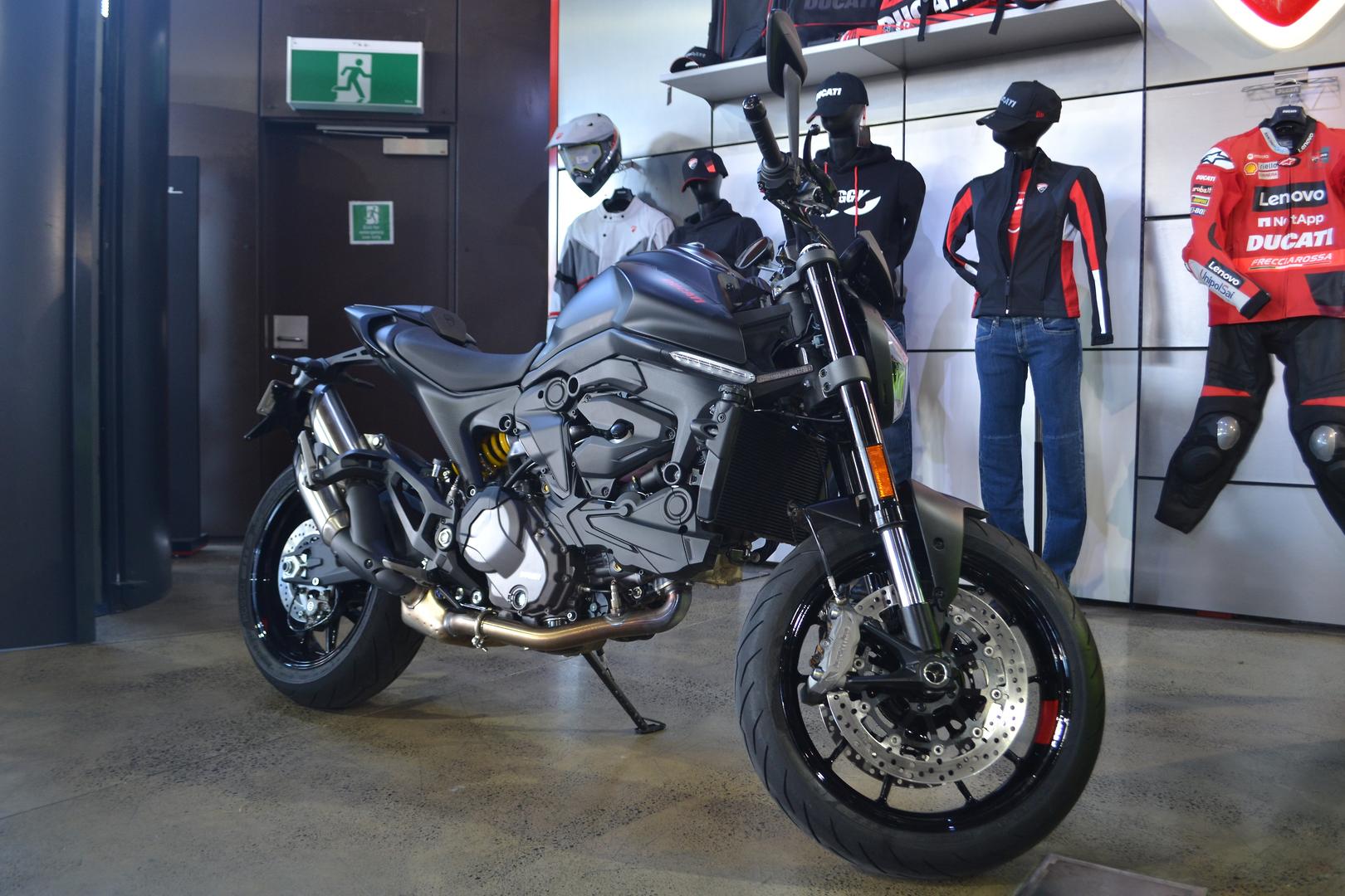 2022 DUCATI MONSTER + 937 ROAD