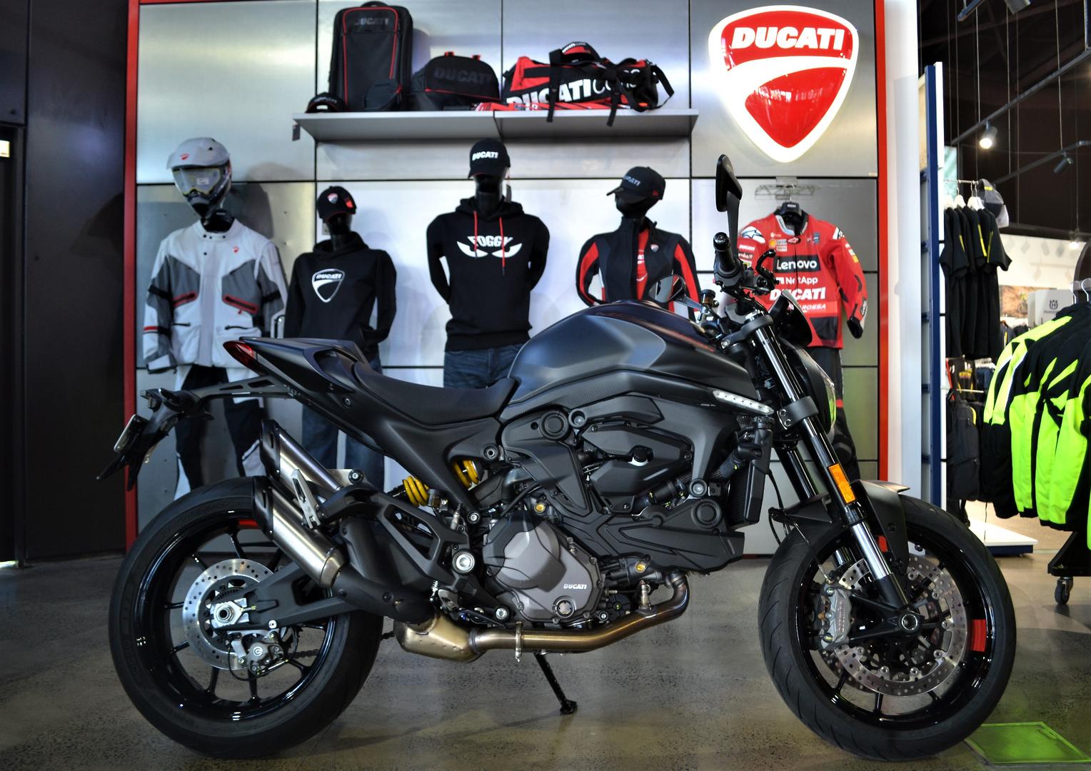 2022 DUCATI MONSTER + 937 ROAD