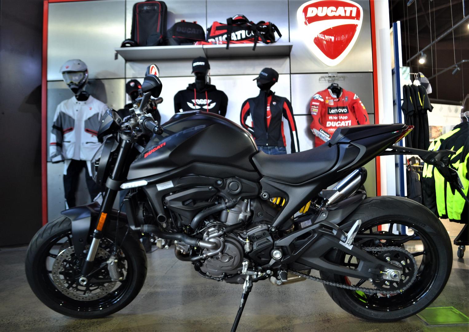 2022 DUCATI MONSTER + 937 ROAD