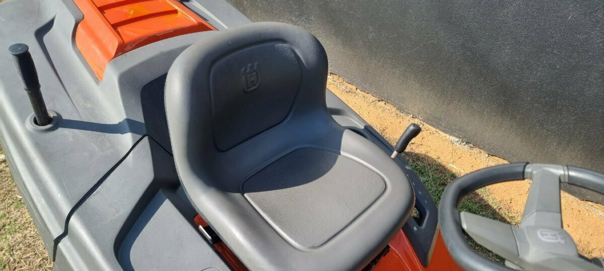 2015 HUSQVARNA TC238 RIDE ON MOWER