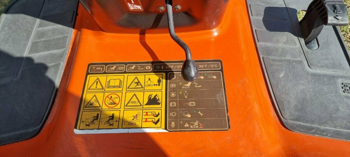 2015 HUSQVARNA TC238 RIDE ON MOWER