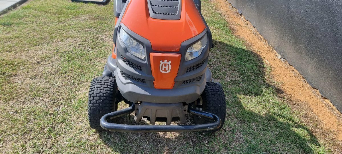 2015 HUSQVARNA TC238 RIDE ON MOWER