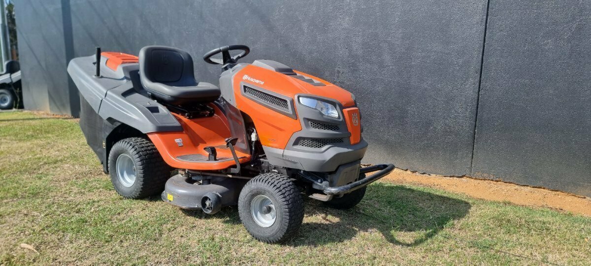 2015 HUSQVARNA TC238 RIDE ON MOWER