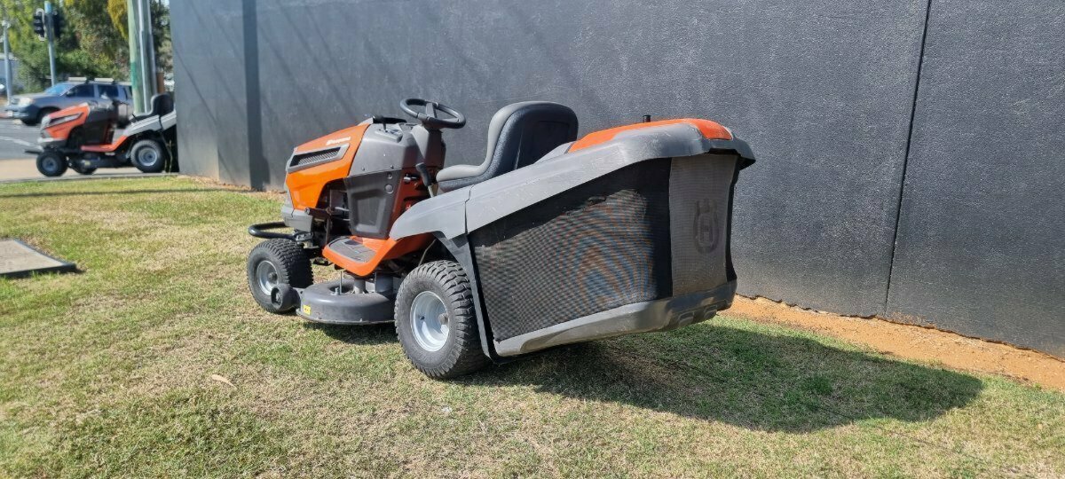 2015 HUSQVARNA TC238 RIDE ON MOWER