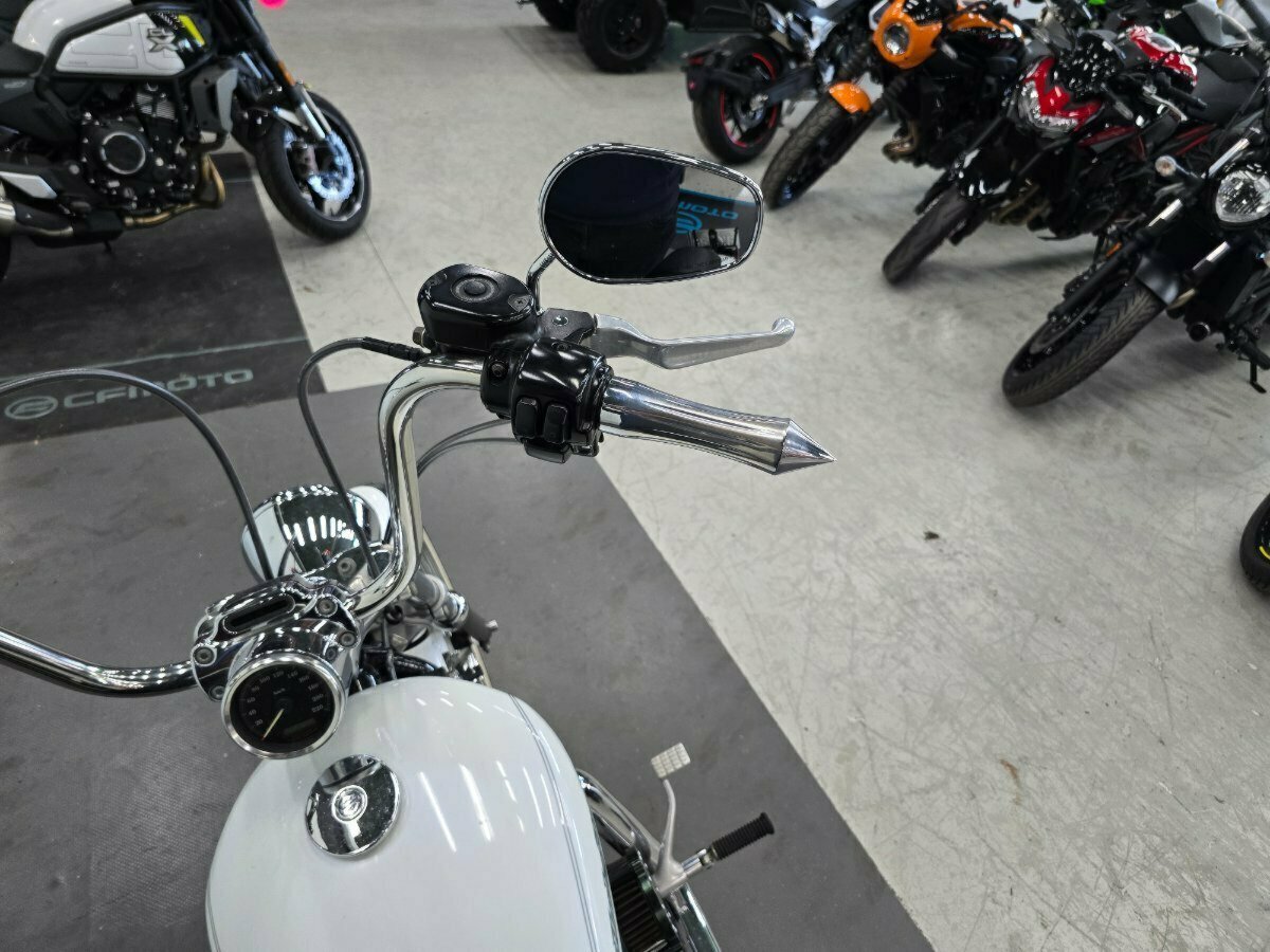 2006 HARLEY-DAVIDSON XL883C SPORTSTER CUSTOM CRUISER