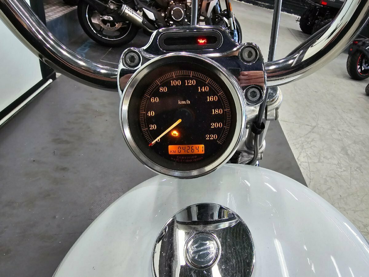 2006 HARLEY-DAVIDSON XL883C SPORTSTER CUSTOM CRUISER