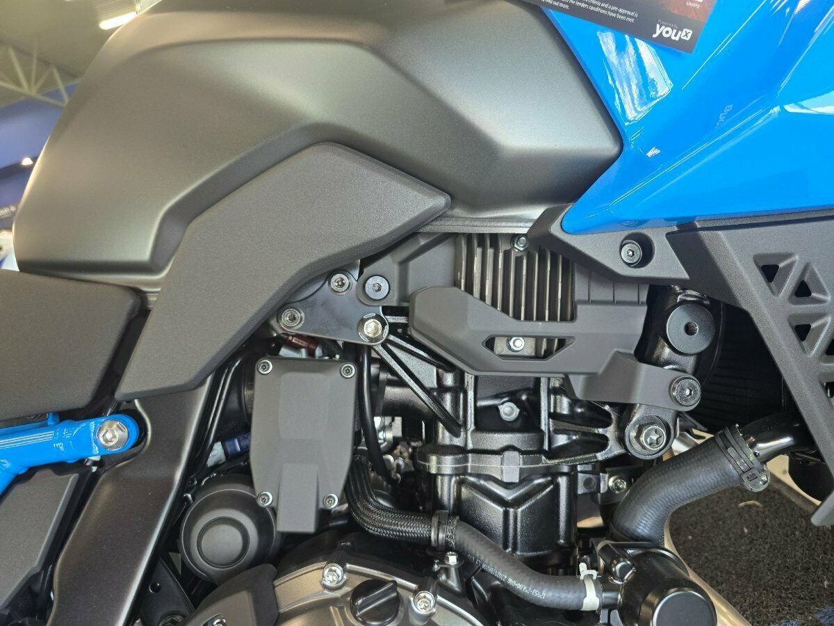 2023 SUZUKI GSX-8S ROAD