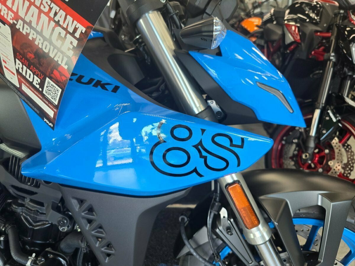 2023 SUZUKI GSX-8S ROAD