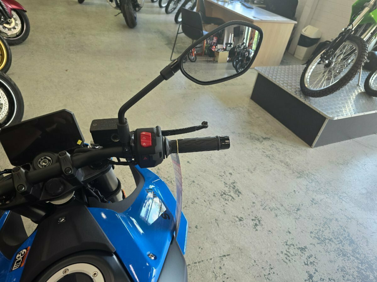 2023 SUZUKI GSX-8S ROAD