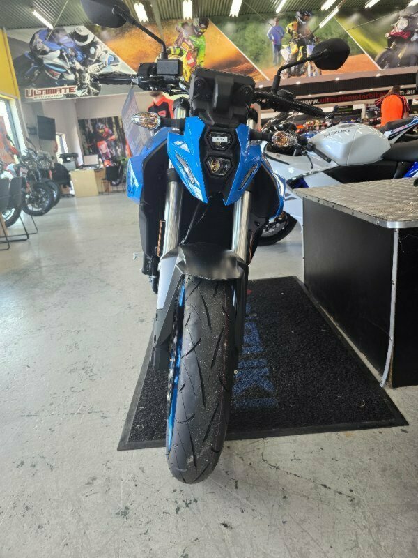 2023 SUZUKI GSX-8S ROAD