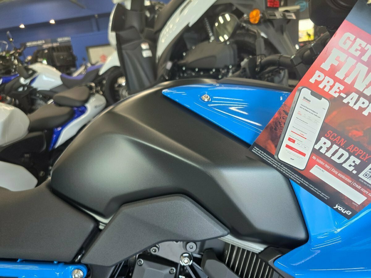 2023 SUZUKI GSX-8S ROAD