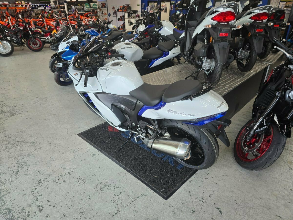 2024 SUZUKI HAYABUSA 25TH ANNI (GSX1300RR) SPORTS