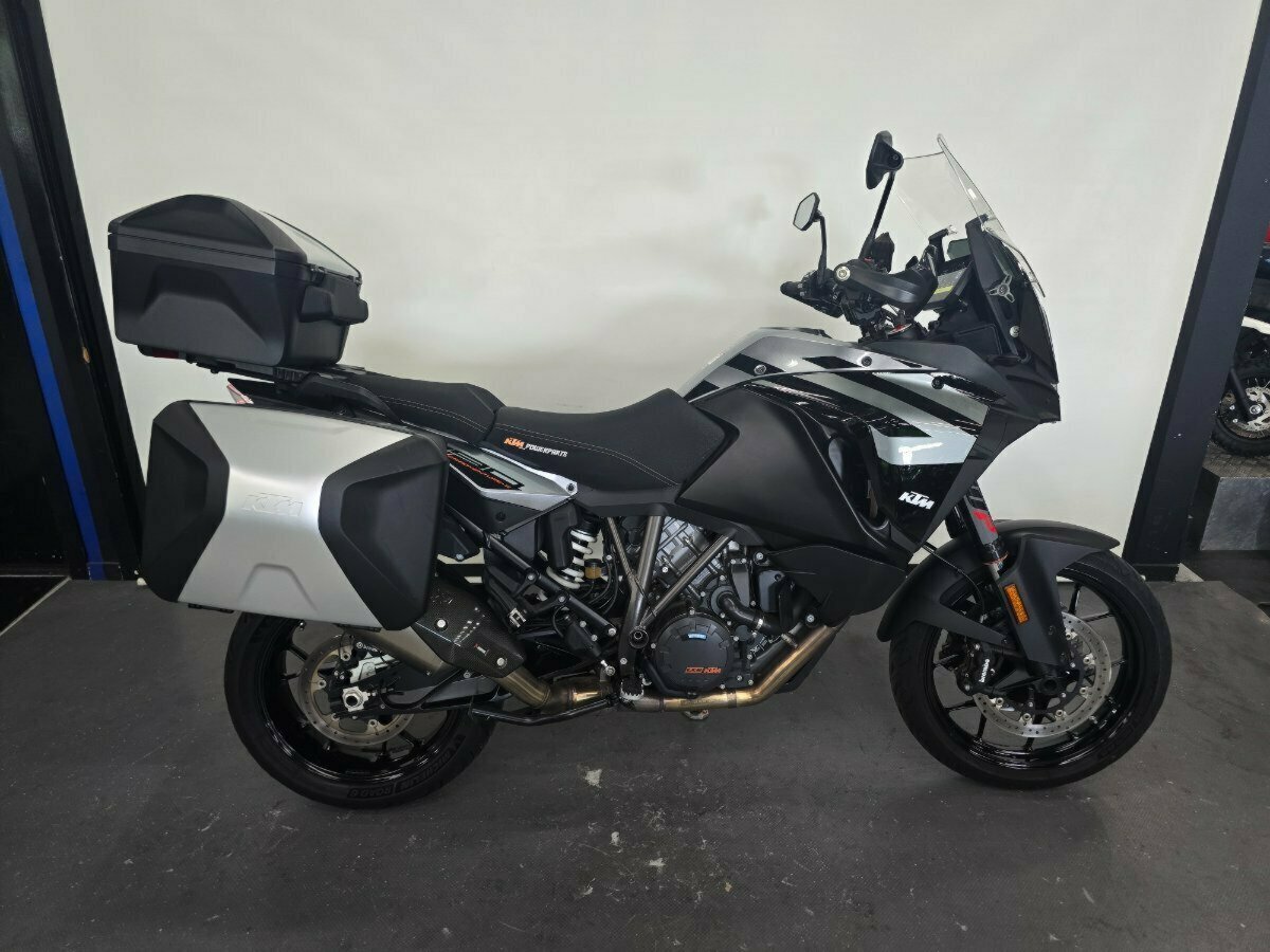 2019 KTM SUPER ADVENTURE S DUAL SPORTS