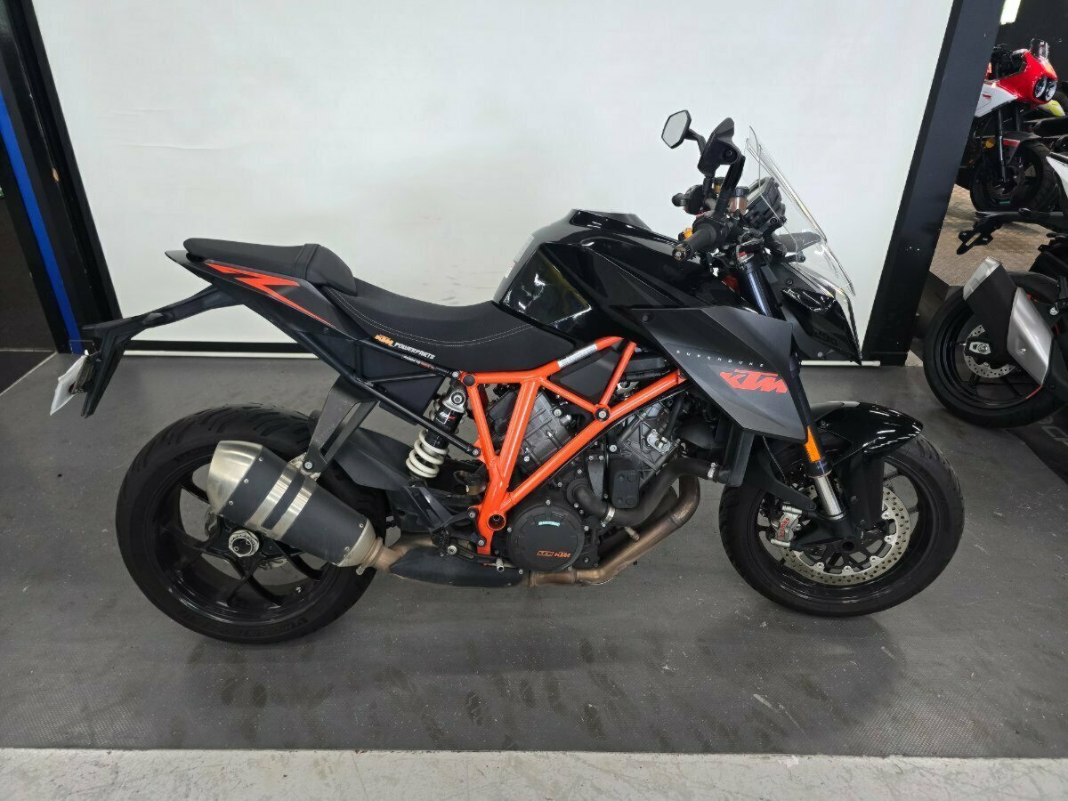 2016 KTM 1290 SUPER DUKE R SPORTS