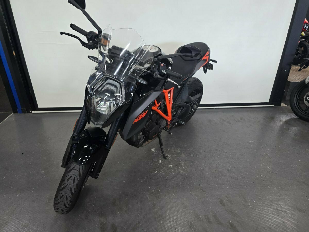 2016 KTM 1290 SUPER DUKE R SPORTS