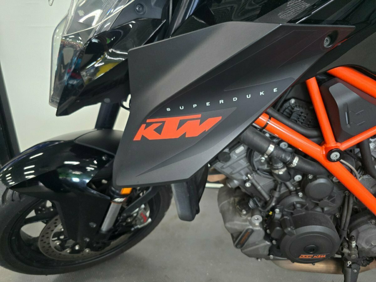2016 KTM 1290 SUPER DUKE R SPORTS