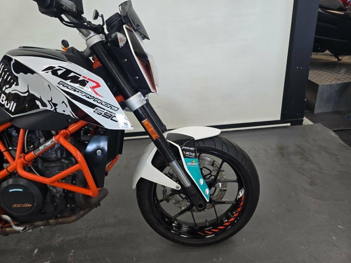 2013 KTM 690 DUKE ROAD