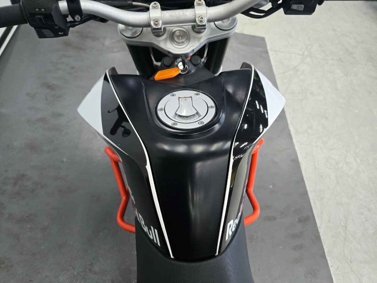 2013 KTM 690 DUKE ROAD