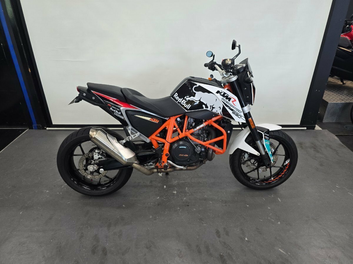 2013 KTM 690 DUKE ROAD