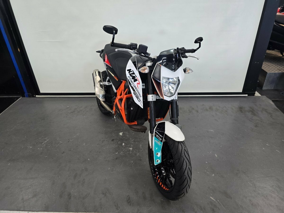 2013 KTM 690 DUKE ROAD