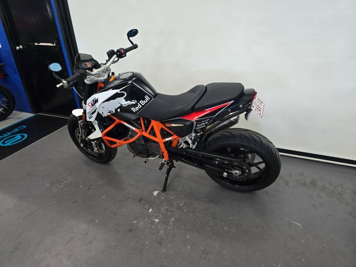 2013 KTM 690 DUKE ROAD