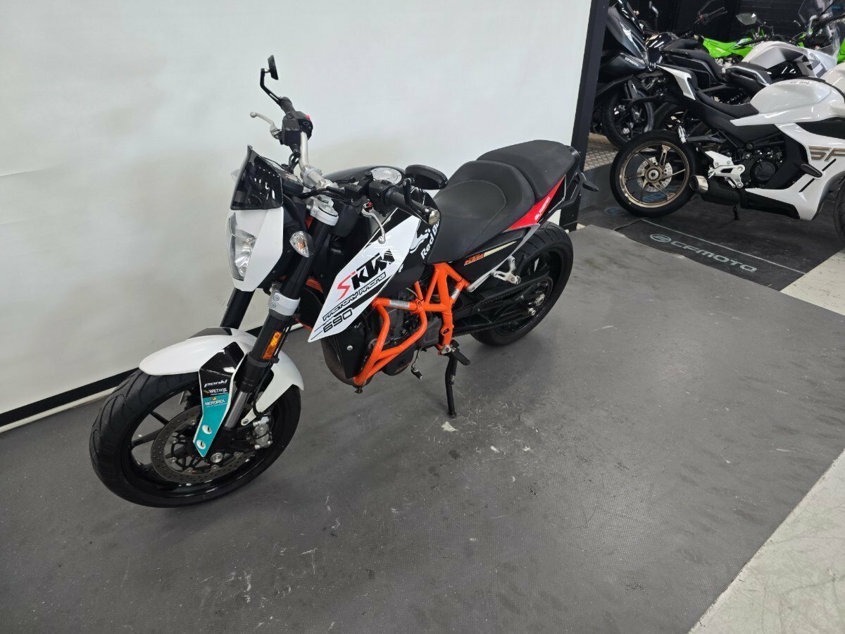 2013 KTM 690 DUKE ROAD