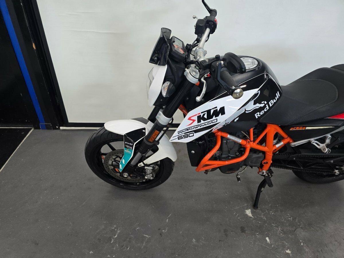 2013 KTM 690 DUKE ROAD